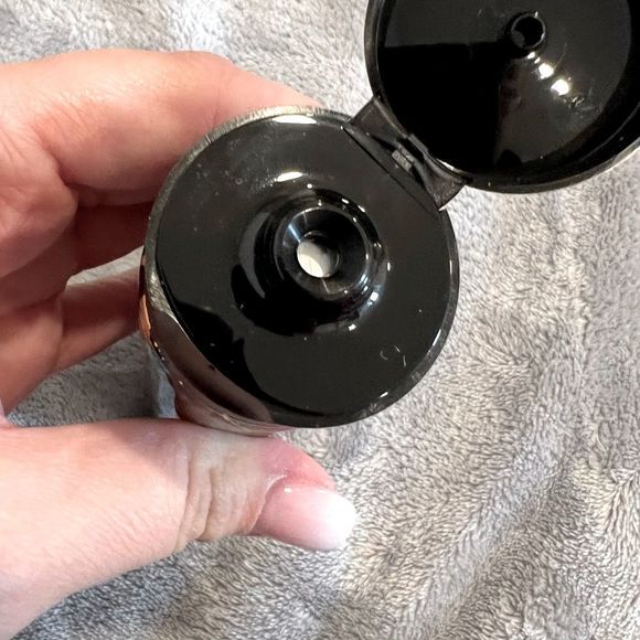 Cela GLACIER CLAY MASK. Brand new and sealed! - Picture 5 of 5